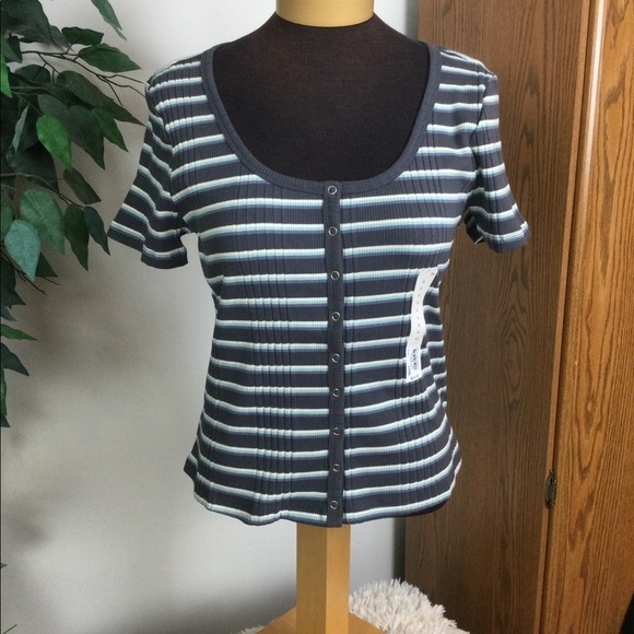 SO XL snap through short sleeve scoopneck ribbed tee Color is navy strip… - Picture 1 of 11